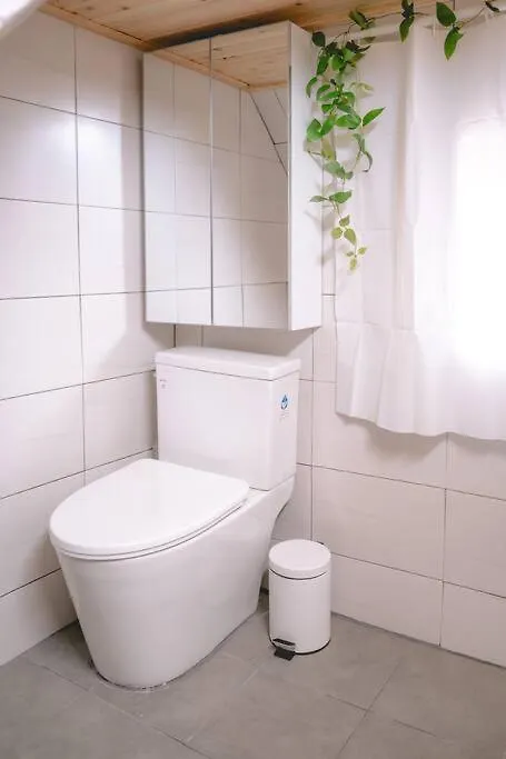 Apartman Sillim Queen House Szöul